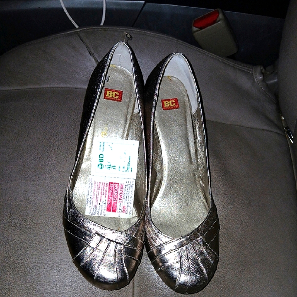 Platform wedges metallic